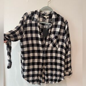 Women’s black and white checkered flannel
